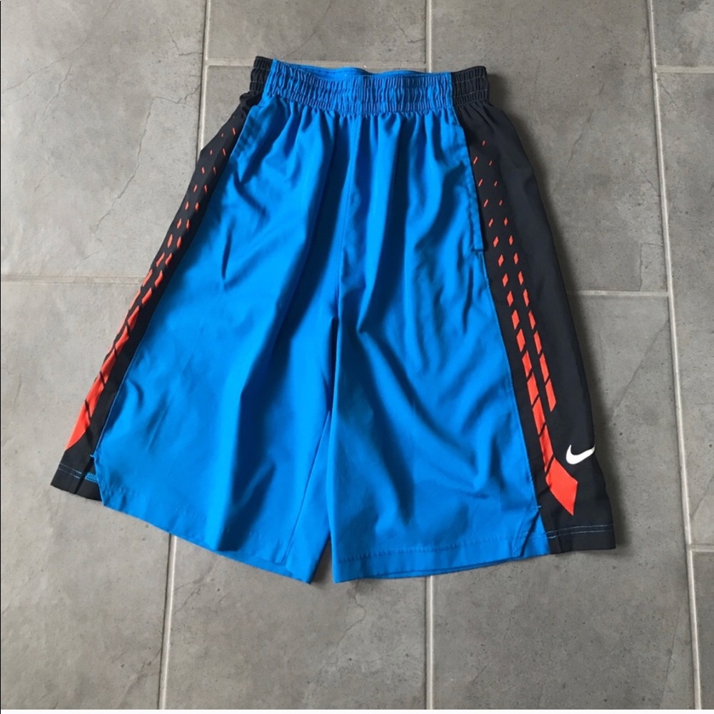 Men Nike Hyper Elite basketball shorts size small